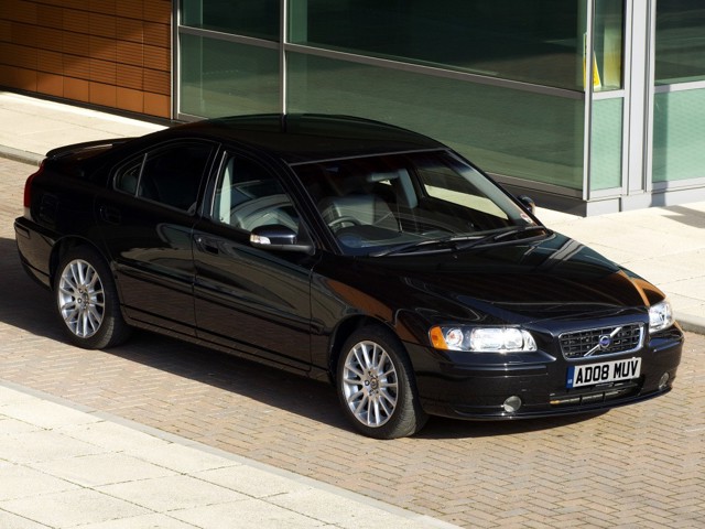 Volvo S60 photo 15