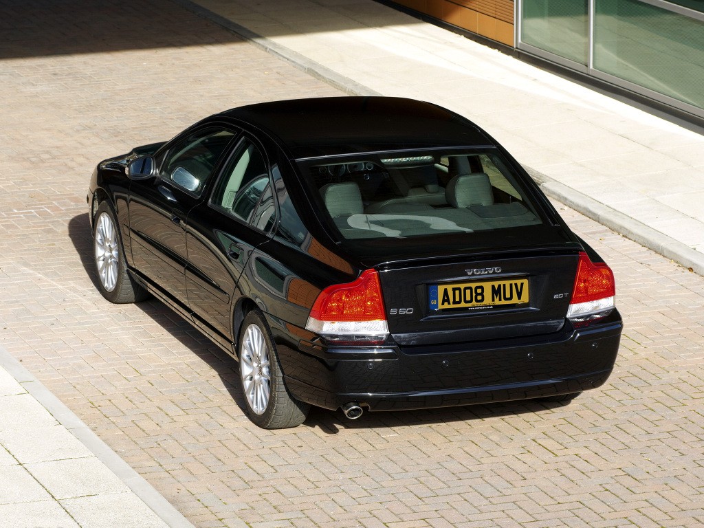 Volvo S60 photo 16