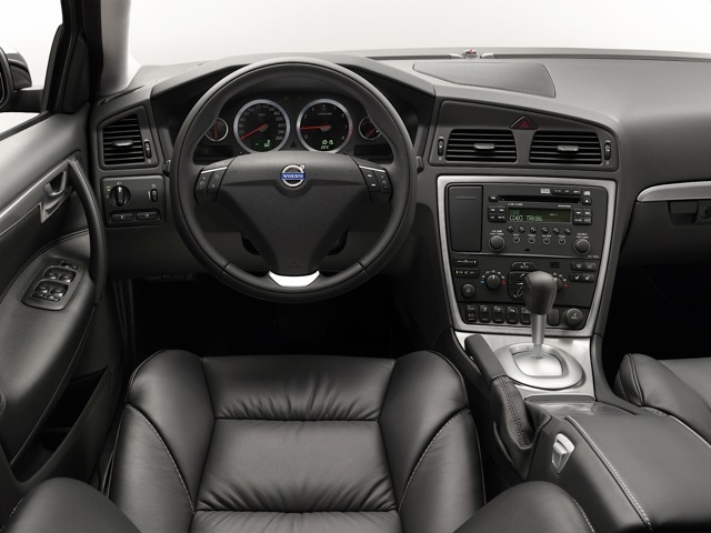 Volvo S60 photo 37