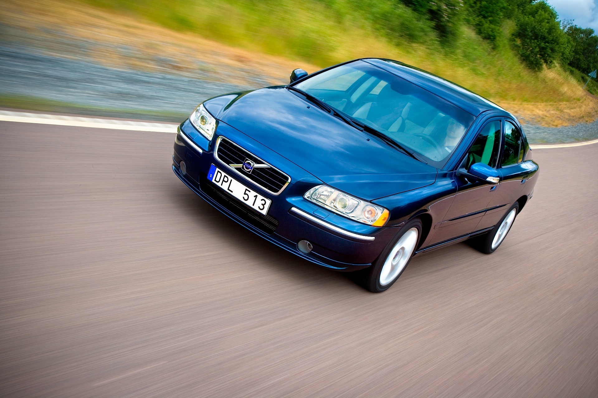 Volvo S60 photo 3