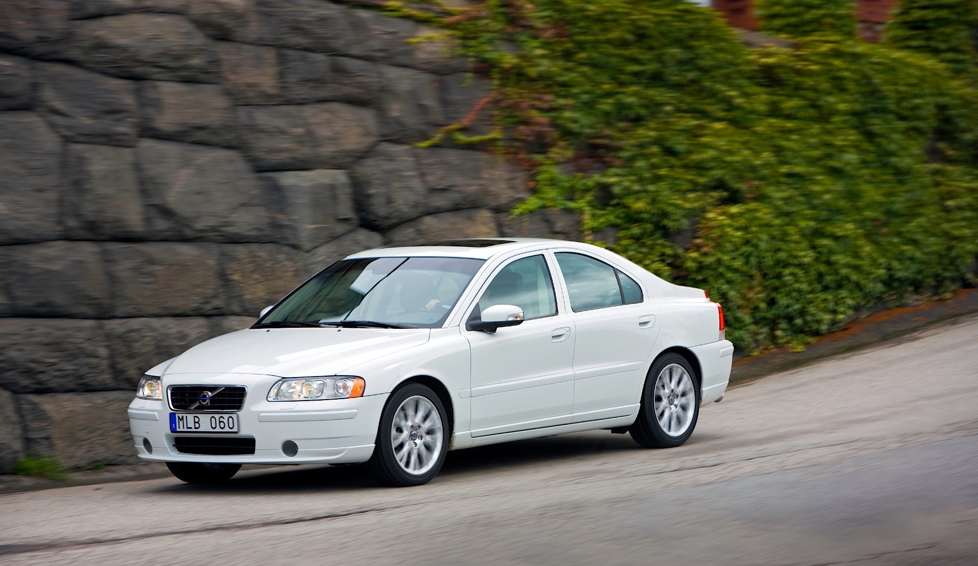 Volvo S60 photo 10