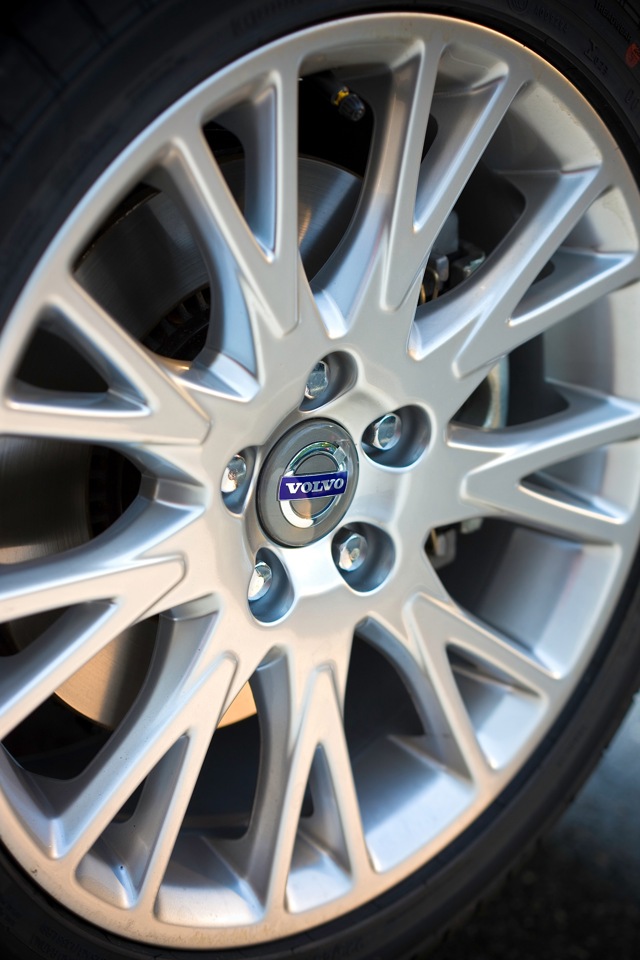 Volvo S60 photo 11