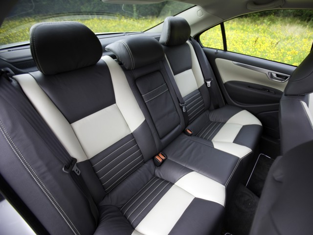 Volvo S60 photo 42
