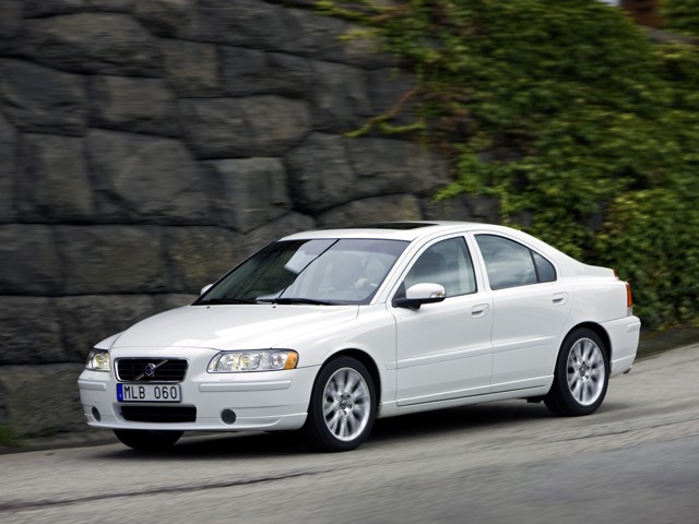 Volvo S60 photo 18