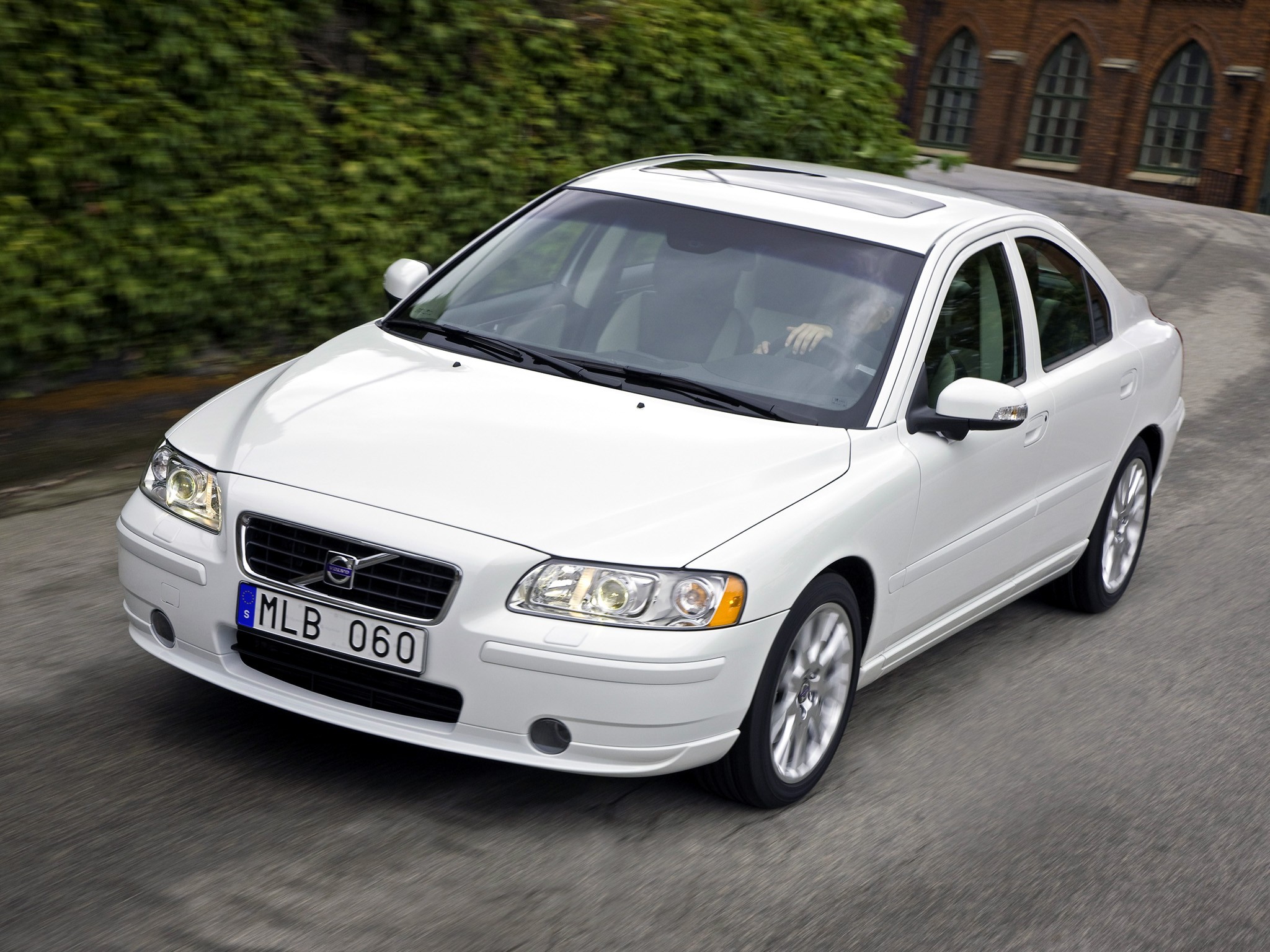 Volvo S60 photo 19