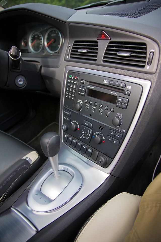 Volvo S60 photo 28