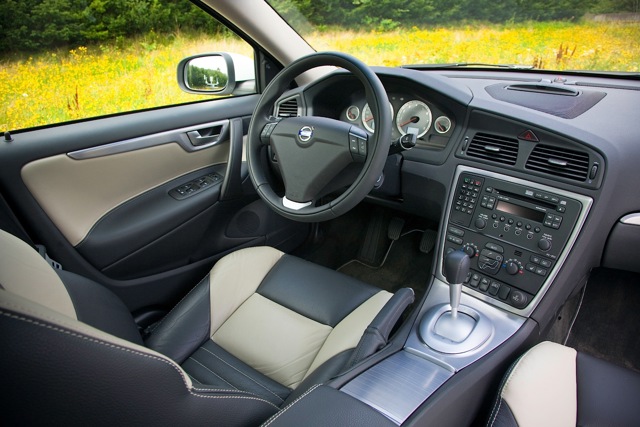 Volvo S60 photo 29
