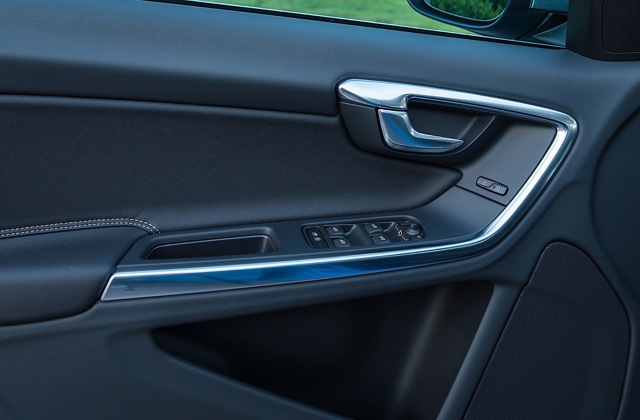 Volvo S60 photo 69
