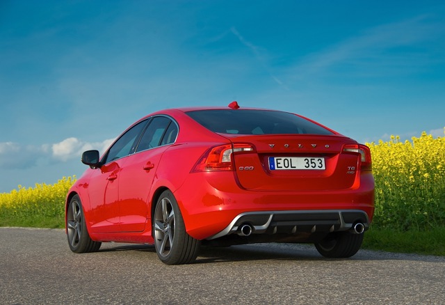 Volvo S60 photo 15