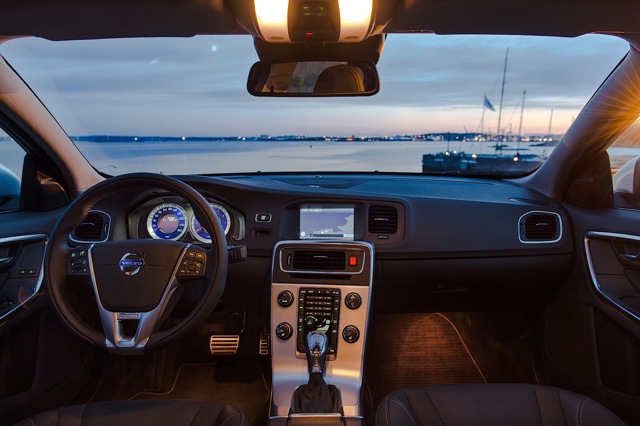 Volvo S60 photo 71