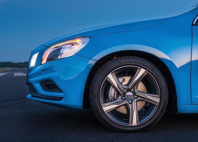 Volvo S60 photo 20