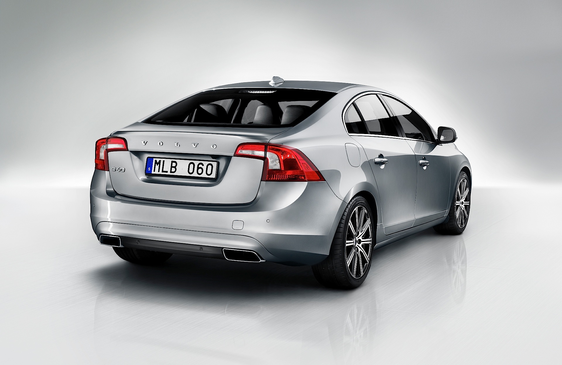 Volvo S60 photo 37