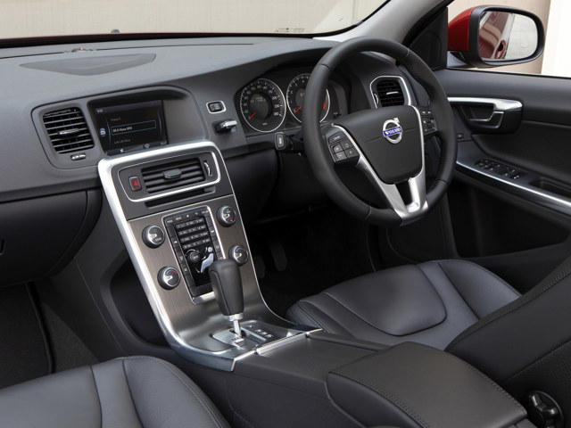 Volvo S60 photo 82