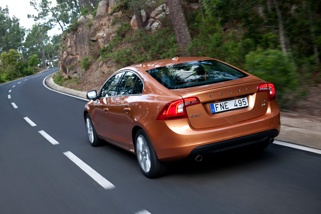 Volvo S60 photo 10