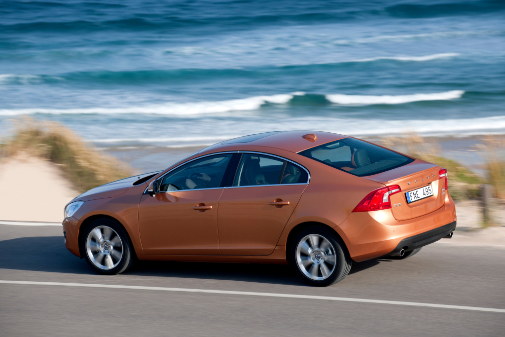 Volvo S60 photo 12