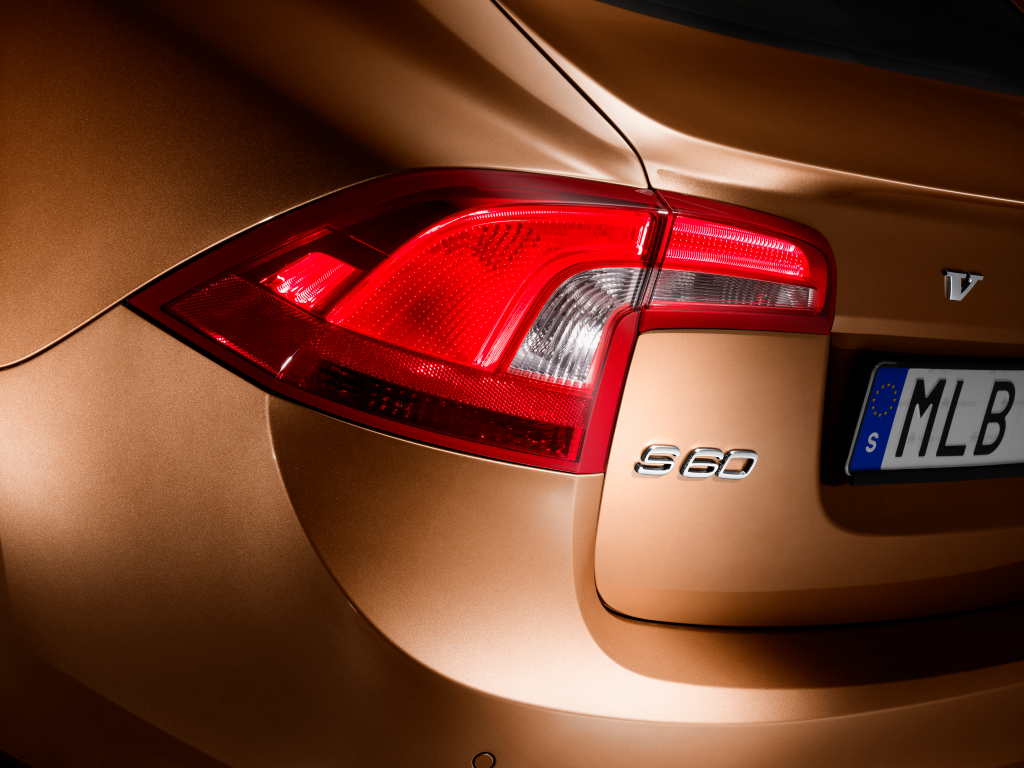Volvo S60 photo 14