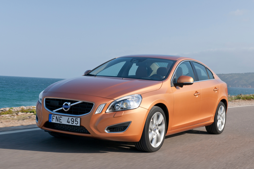 Volvo S60 photo 7