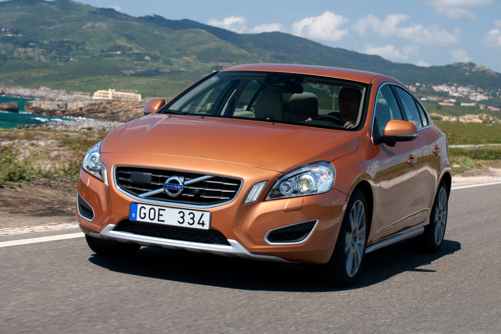 Volvo S60 photo 9