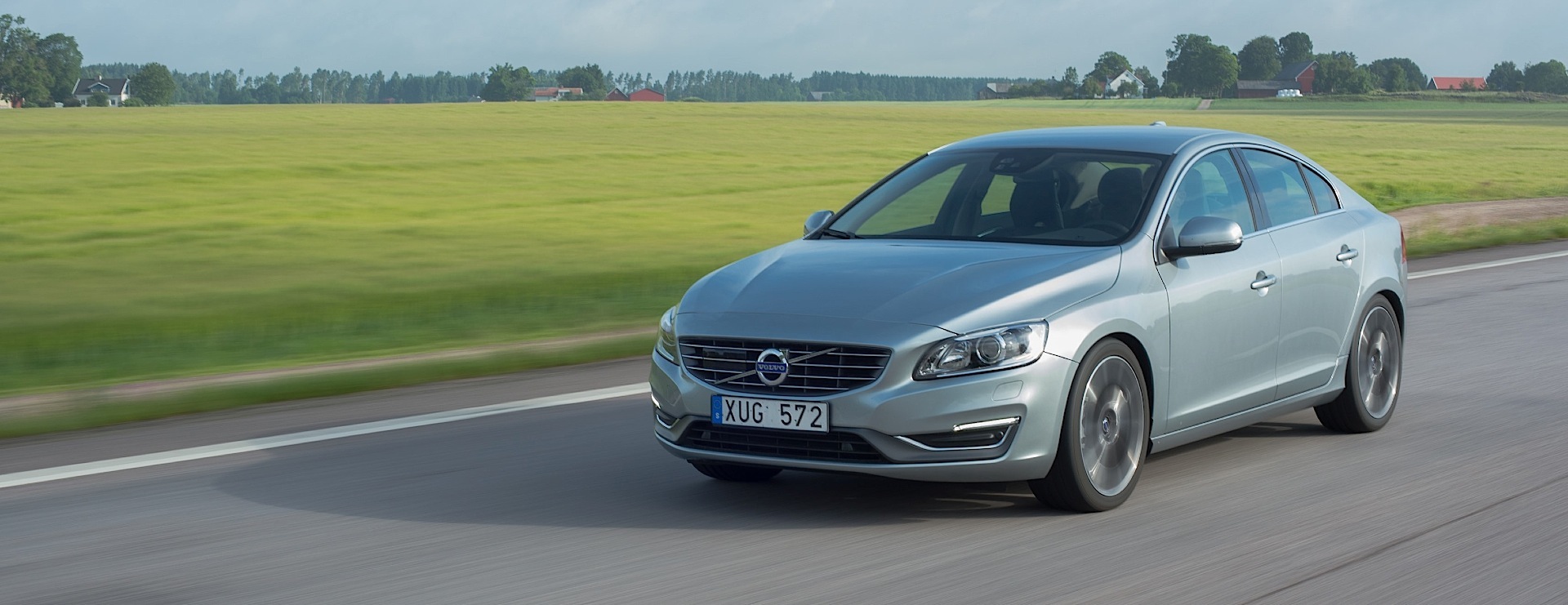 Volvo S60 photo 16
