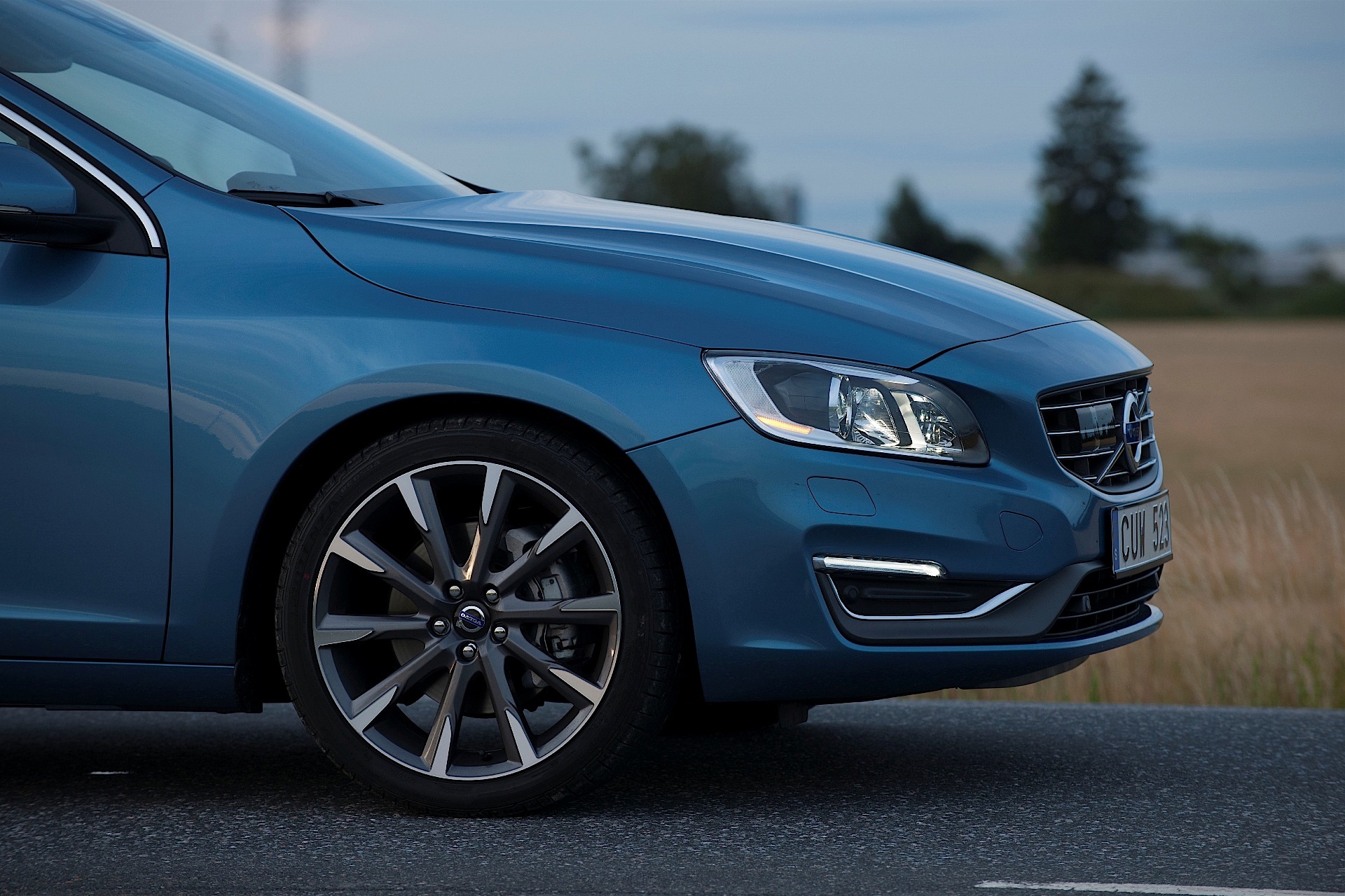 Volvo S60 photo 21