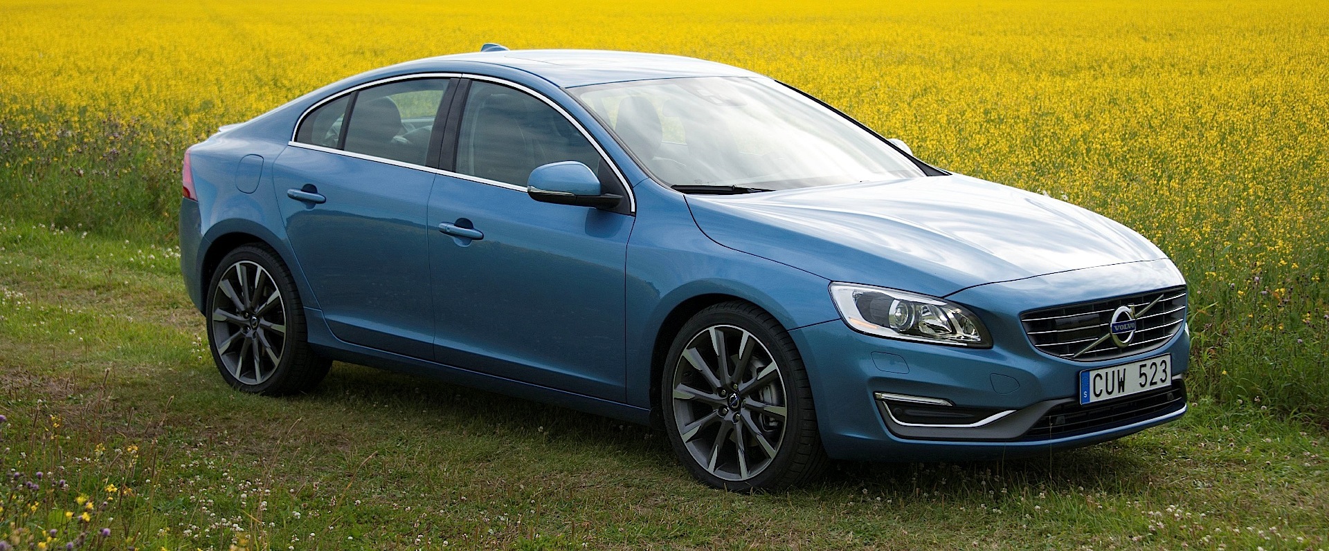 Volvo S60 photo 35