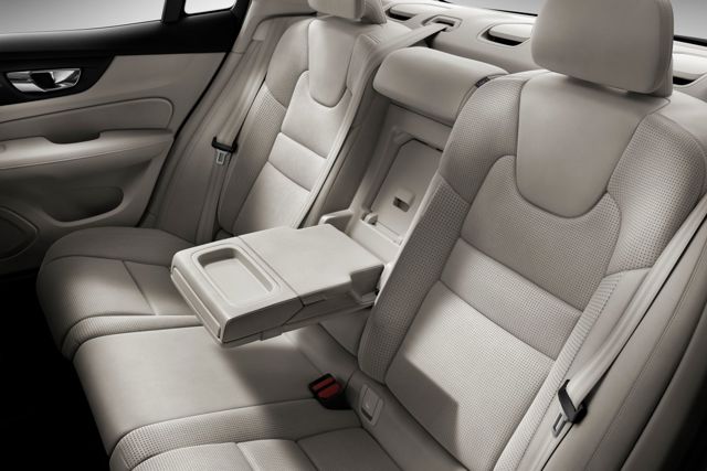 Volvo S60 foto 104