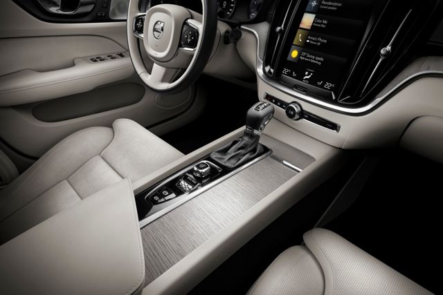 Volvo S60 foto 100