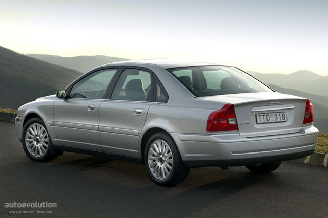 Volvo S80 photo 2