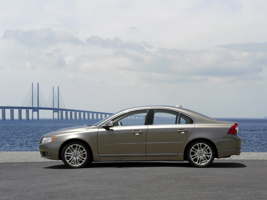 Volvo S80 photo 14