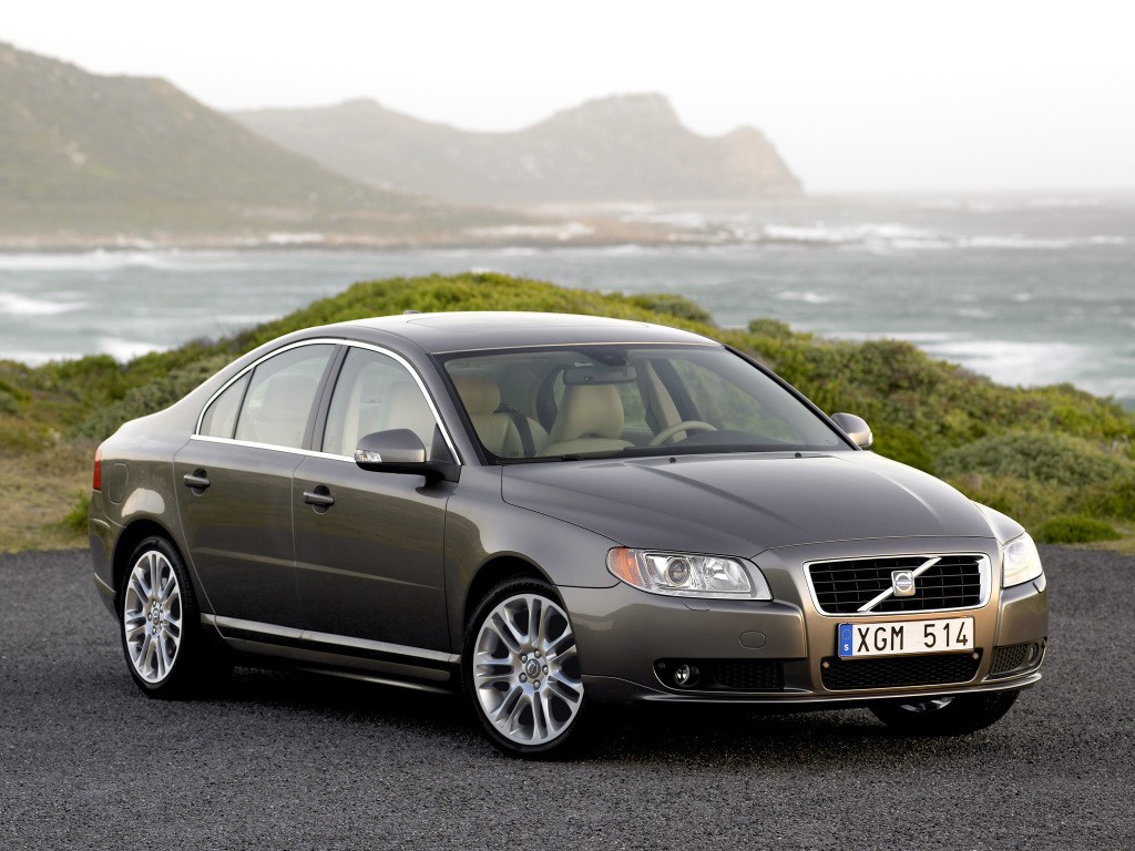 Volvo S80 photo 17