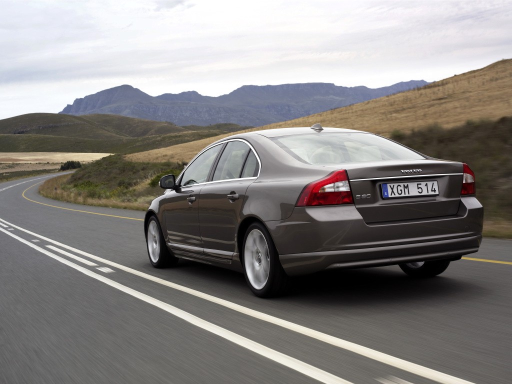 Volvo S80 photo 21