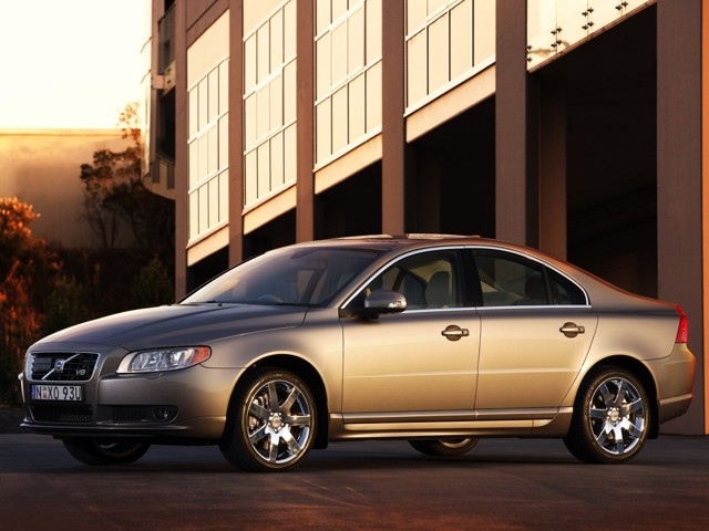 Volvo S80 photo 23