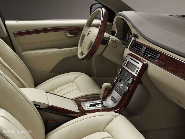 Volvo S80 photo 25
