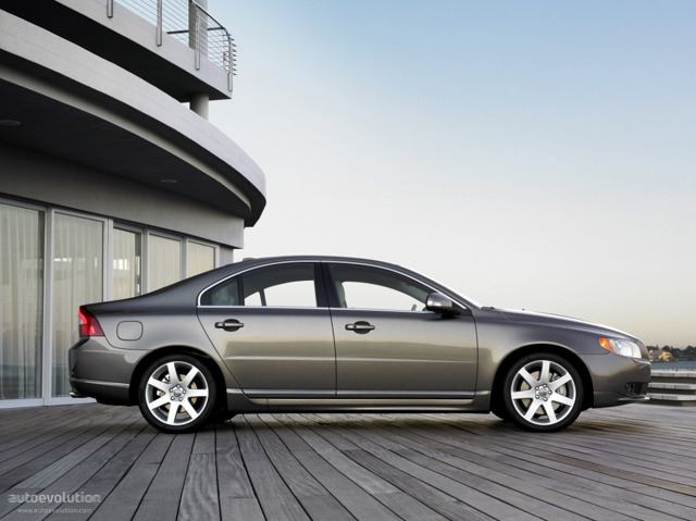 Volvo S80 photo 2