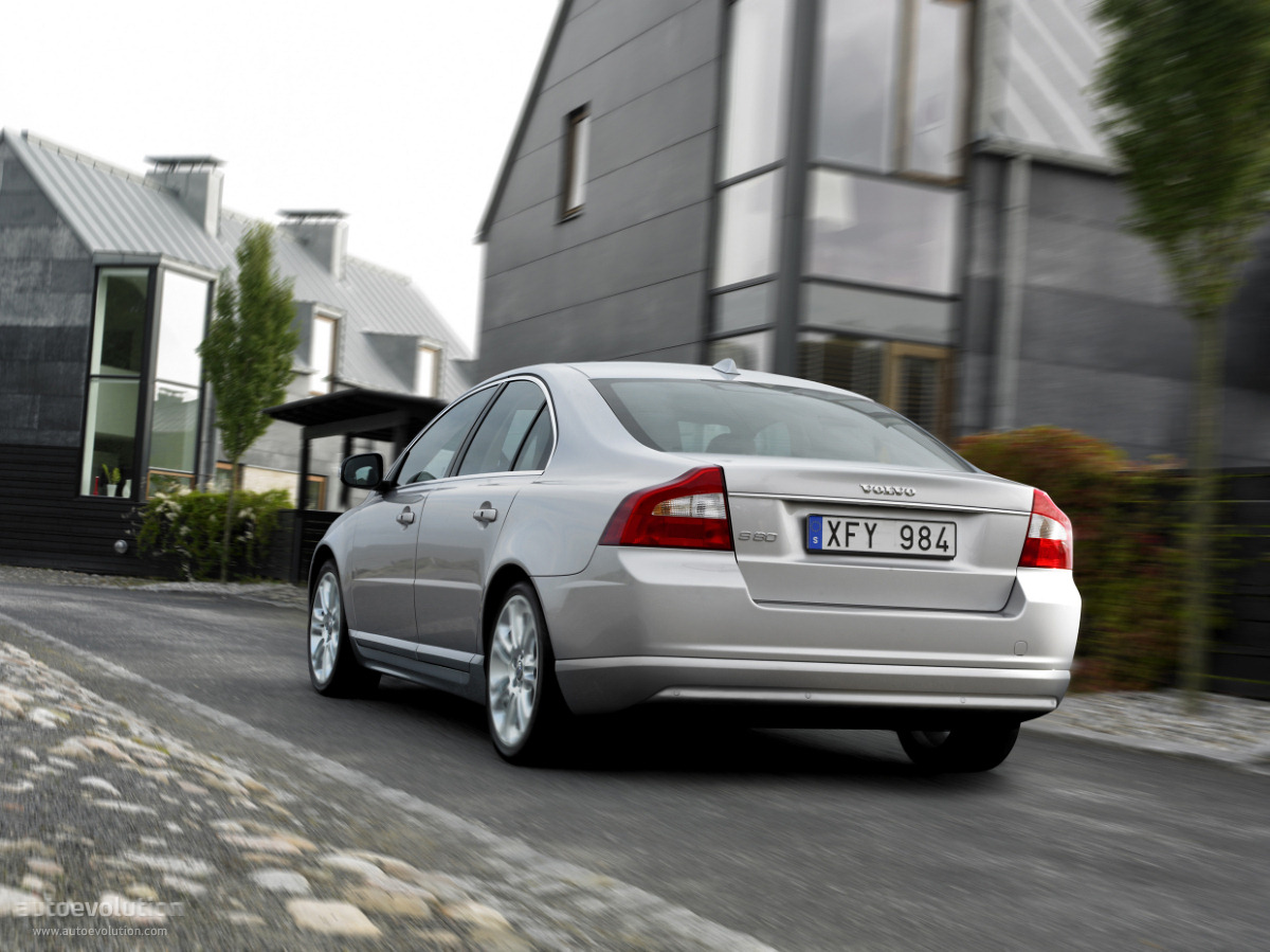 Volvo S80 photo 4
