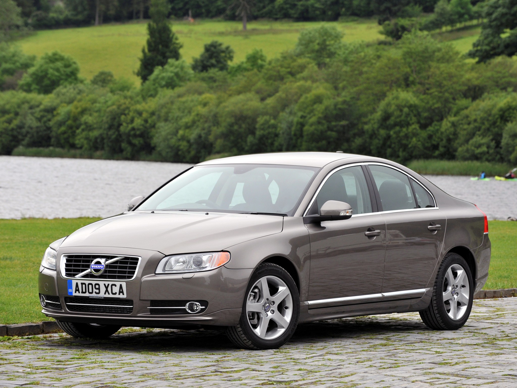 Volvo S80 photo 57