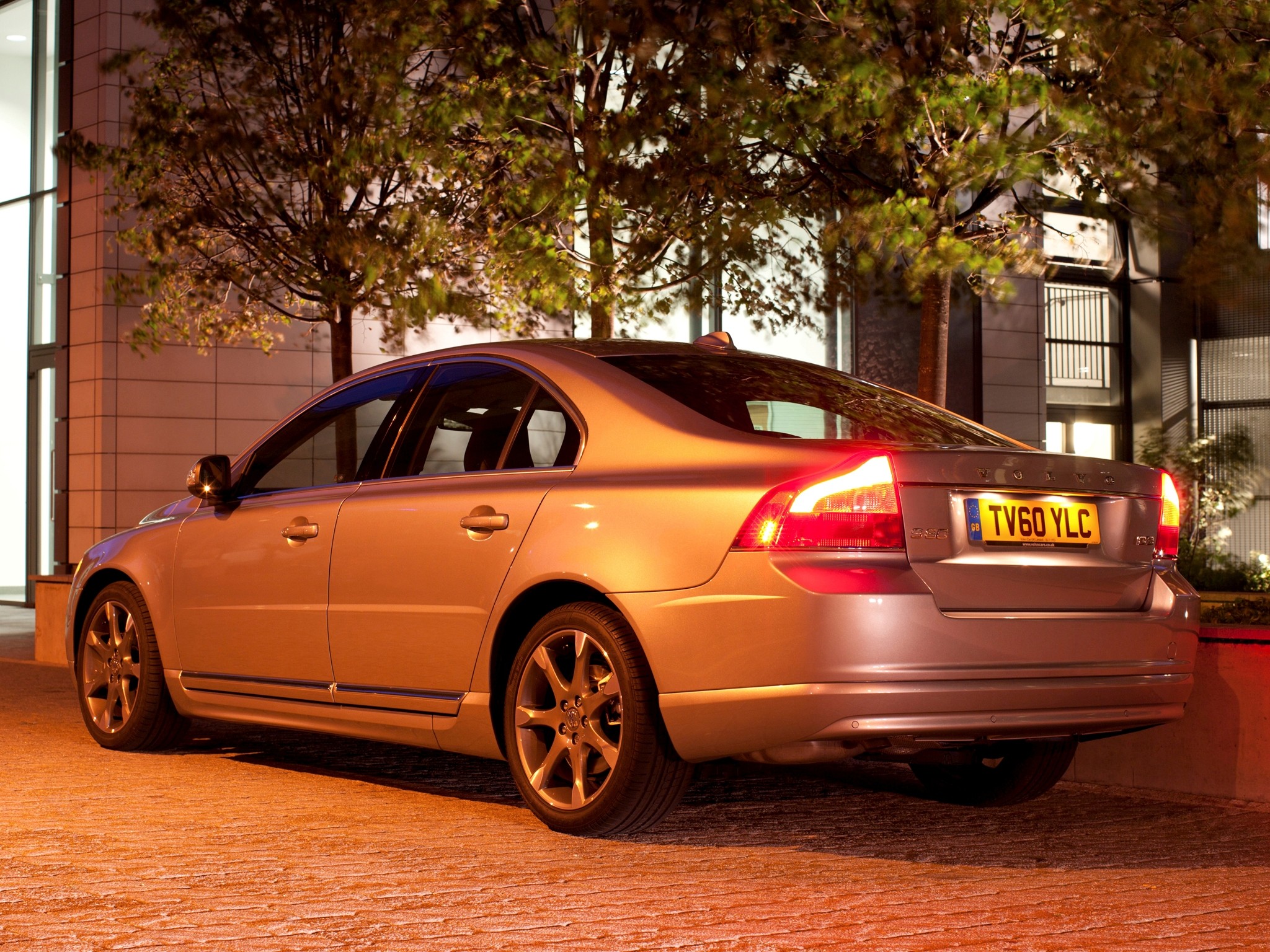 Volvo S80 photo 92