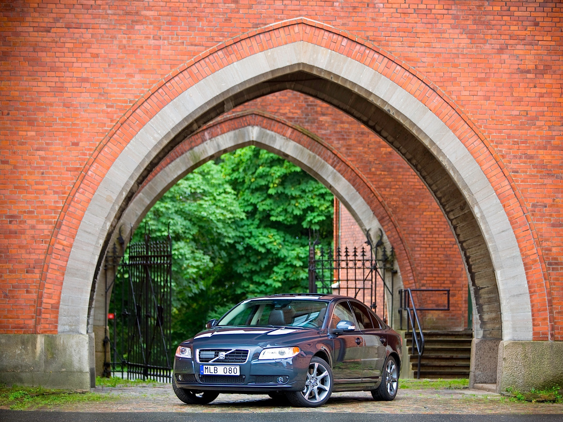 Volvo S80 photo 23