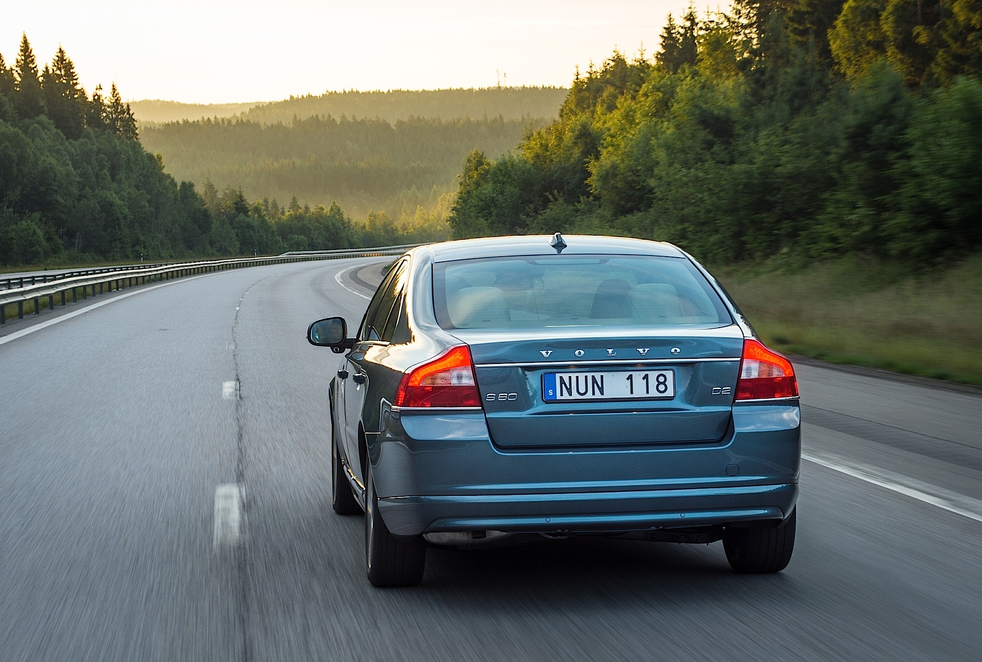 Volvo S80 photo 30