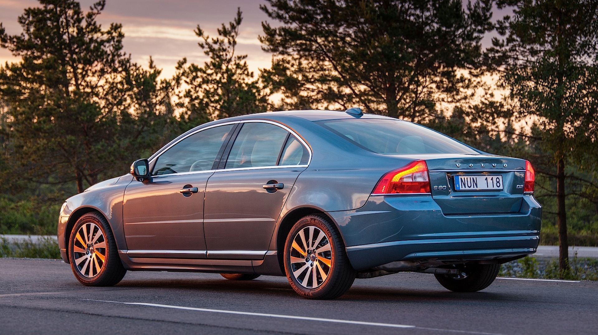 Volvo S80 photo 31