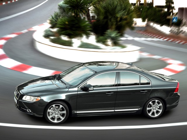 Volvo S80 photo 43