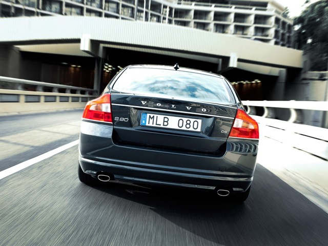 Volvo S80 photo 44