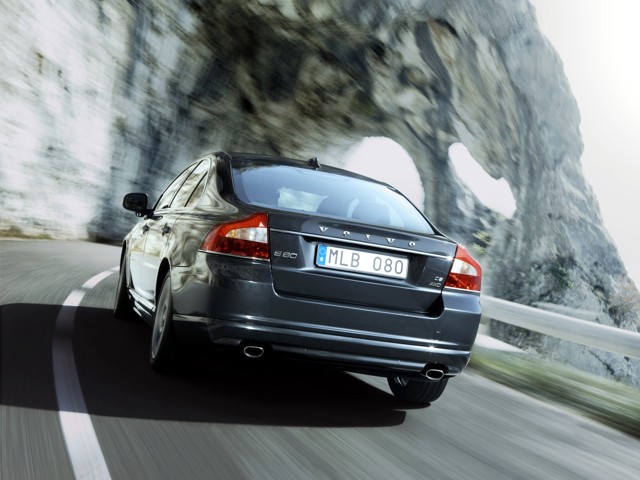 Volvo S80 photo 45