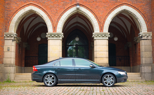 Volvo S80 photo 6
