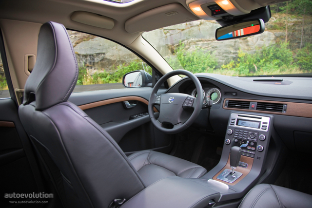 Volvo S80 photo 100