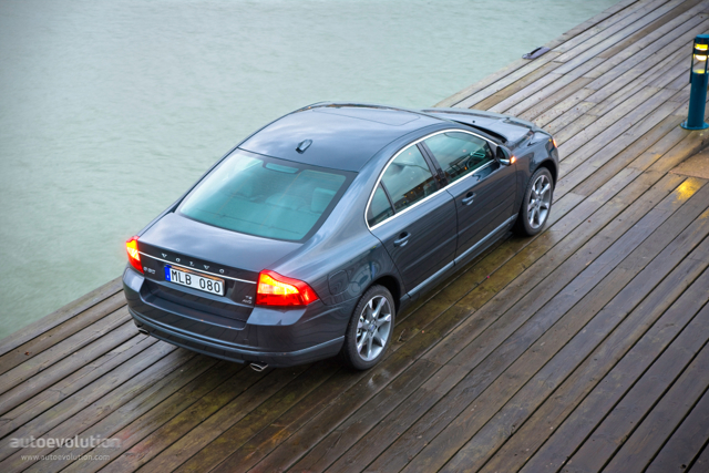 Volvo S80 photo 3