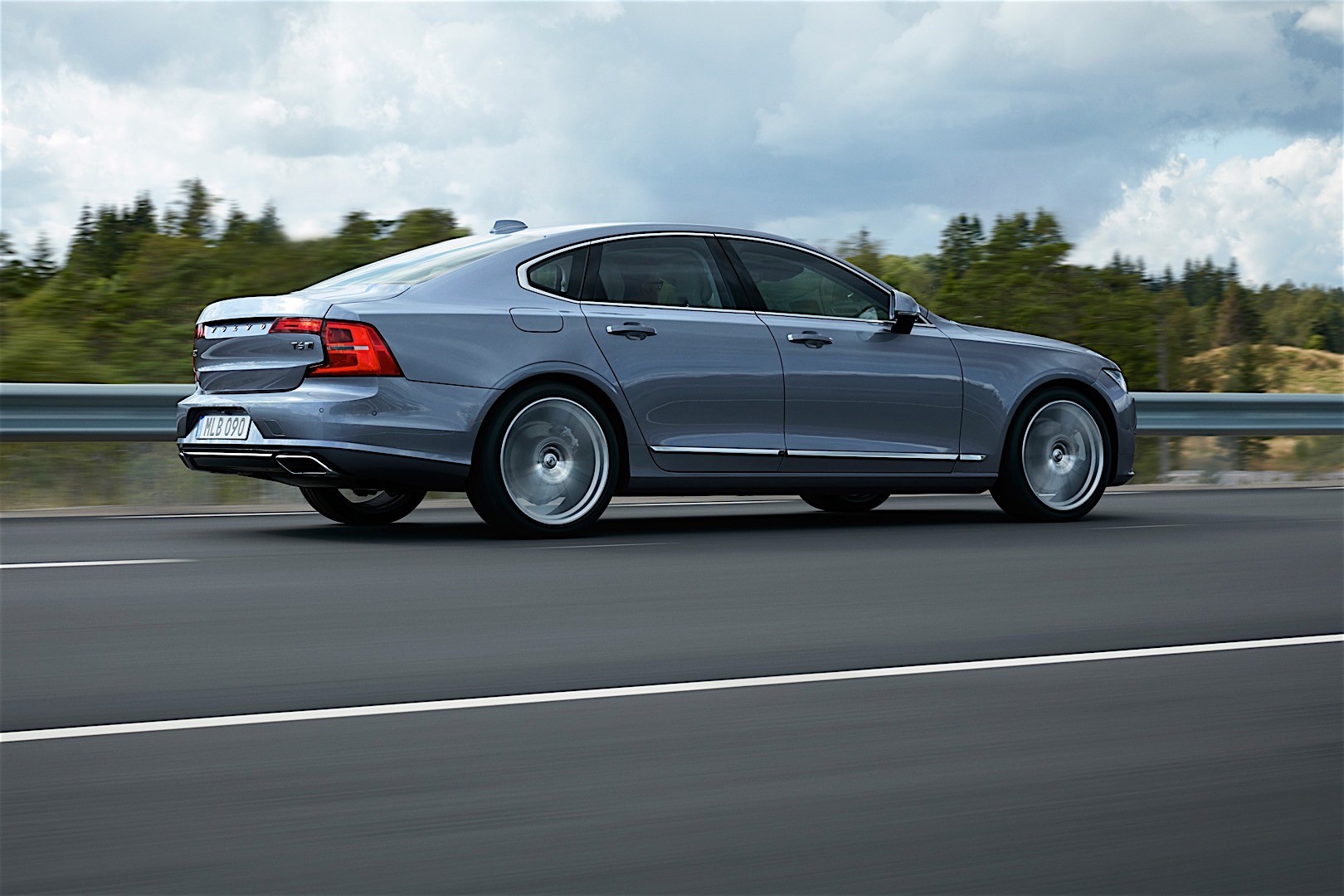 Volvo S90 photo 4