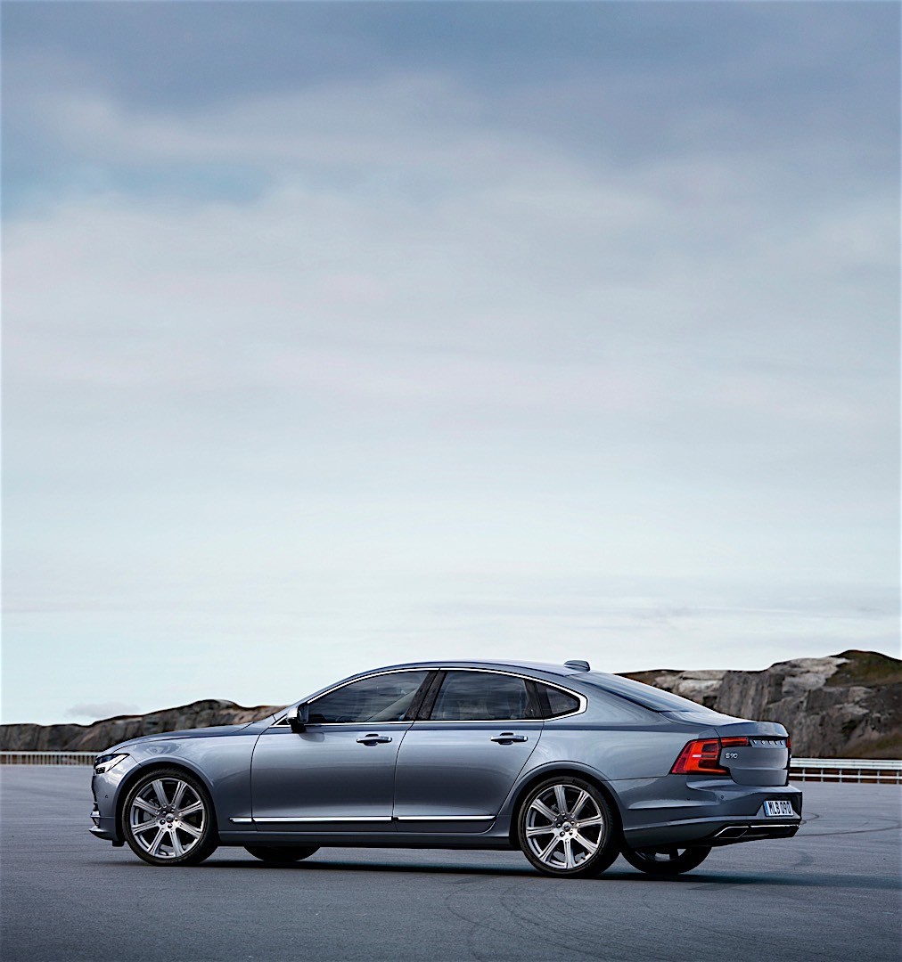 Volvo S90 photo 17
