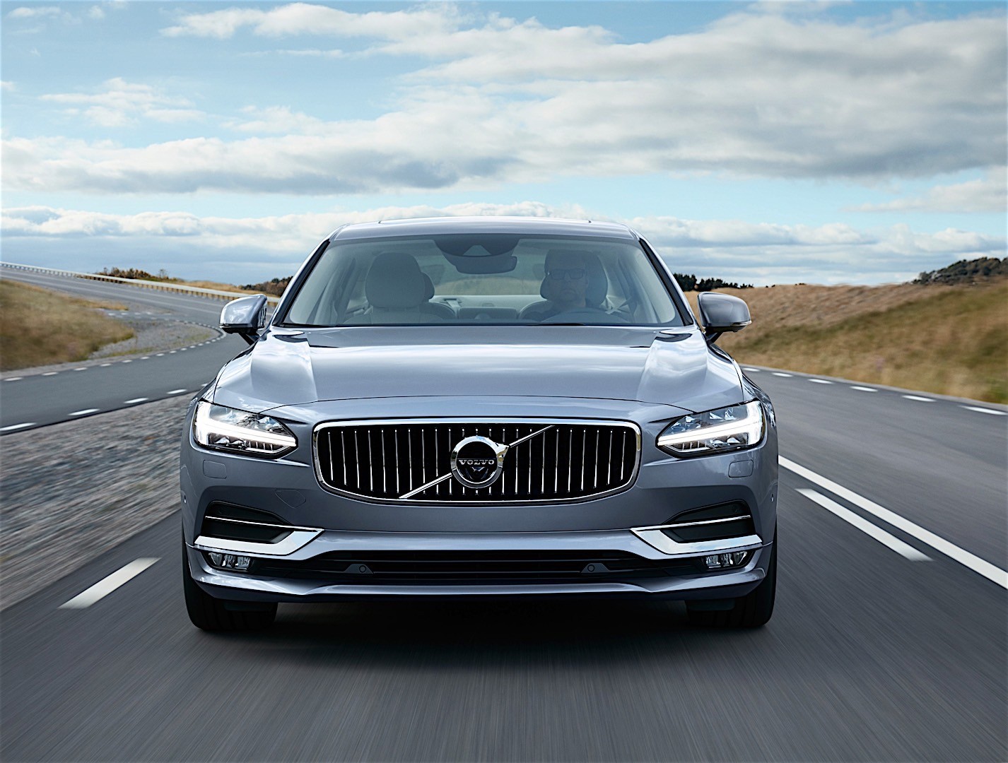 Volvo S90 photo 19