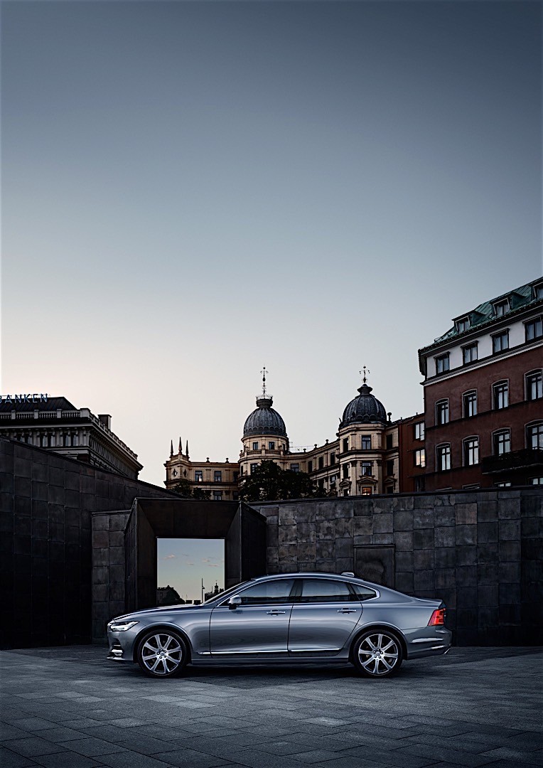 Volvo S90 photo 20